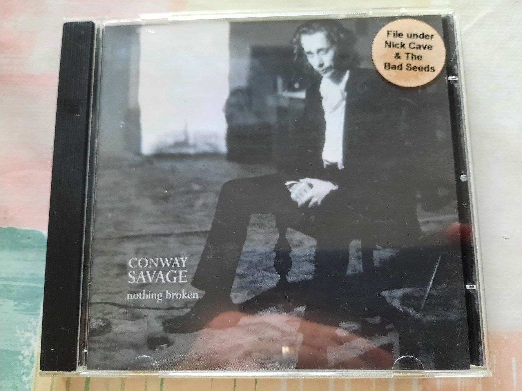 CDs: Cd Conway Savage - Nothing Broken  – D'occasion à Pully par bro_n52j