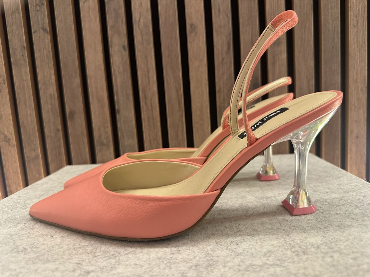 Scarpe da donna: Nine West Pink Slingbacks - Size 39 - Unique Heel! – Usato da Küssnacht am Rigi venduto da Minkijulia 1