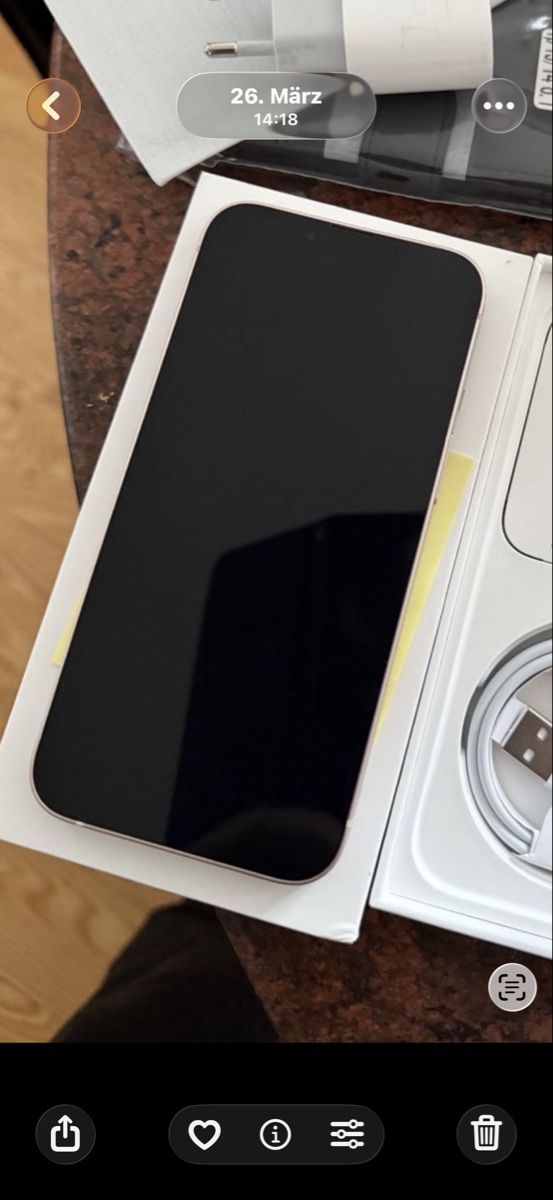 Apple Telefoni cellulari / Smartphones: Iphone 16 – Usato da Schattdorf venduto da Kofi57