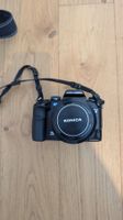 Konica Minolta Digitalkamera mit Sony Blitz und Rucksack 📸