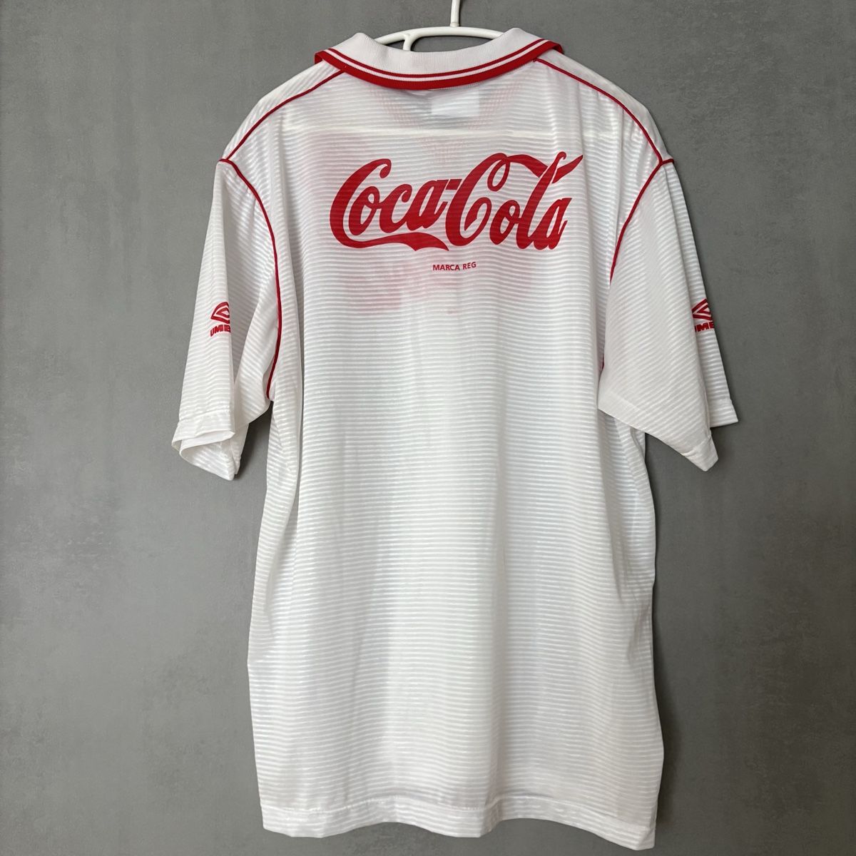 Canottiere & Pantaloni: Sc Internacional Trikot Umbro  – Usato da Winterthur venduto da LaBodega 5
