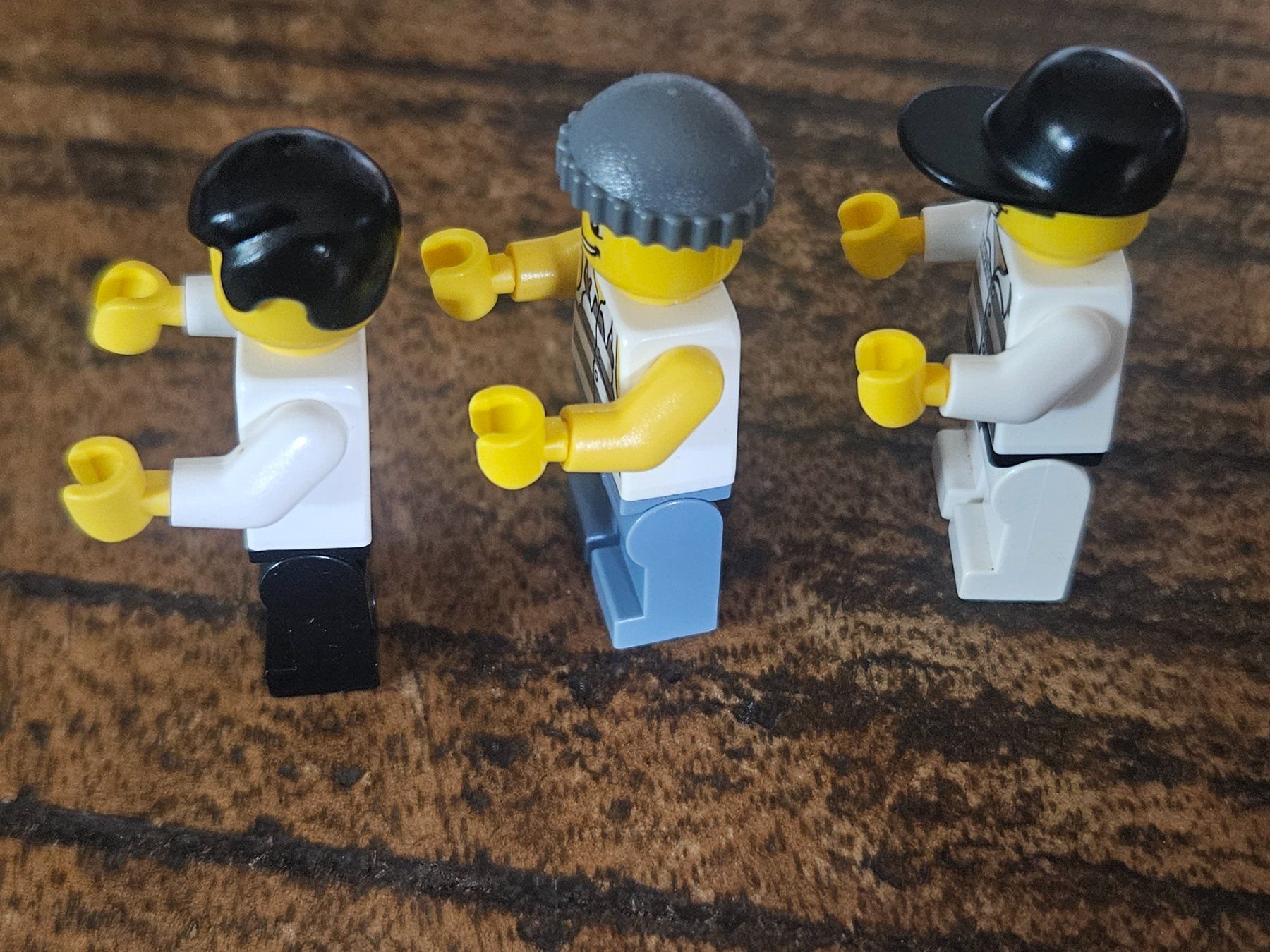Lego Kit di costruzioni: lego lot de 3 figurines – Usato da Confignon venduto da Ecrofigs 2