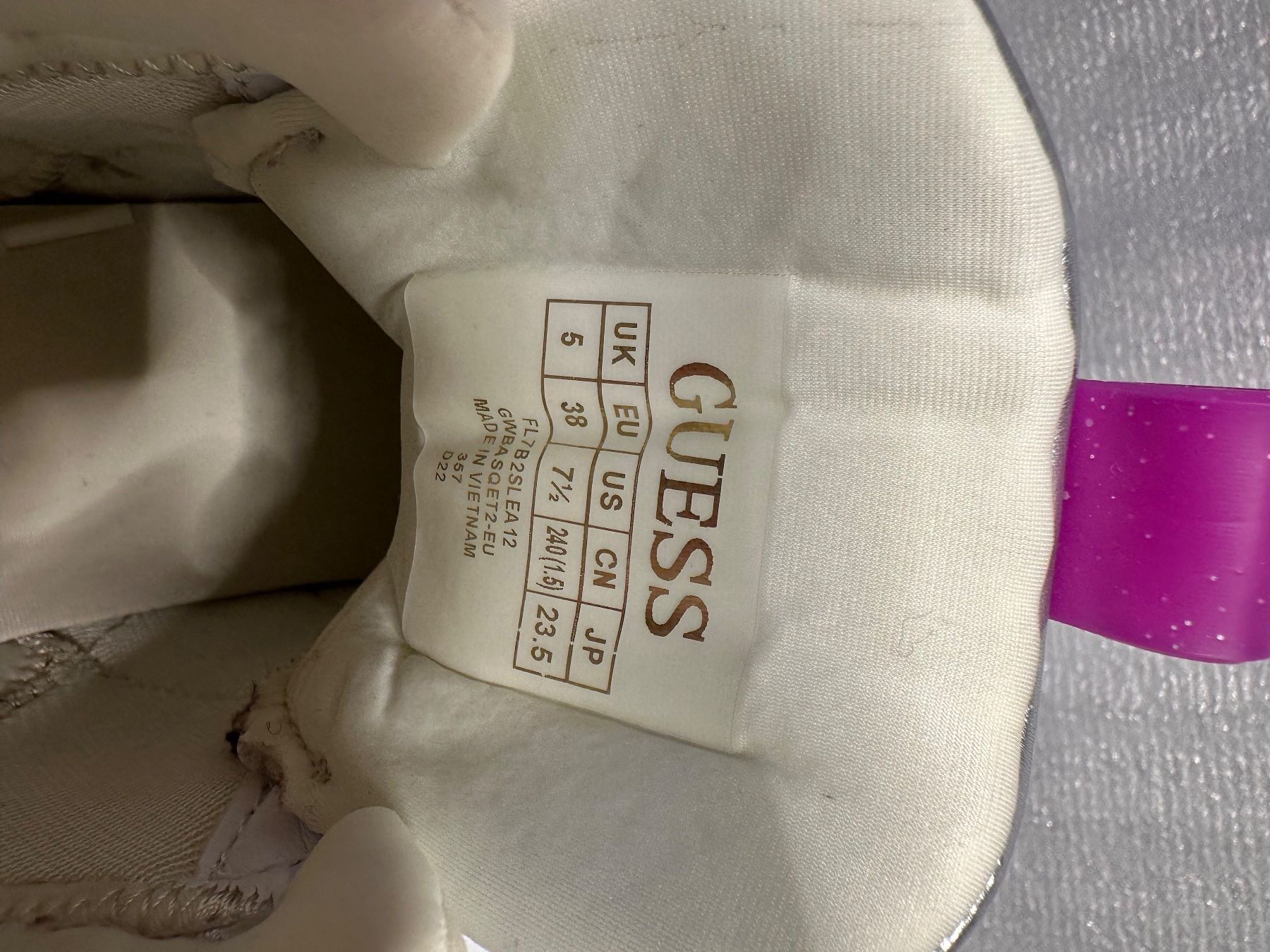 Guess Scarpe da donna: Baskets montantes Guess argentées, – Nuovo e nell'imballaggio originale da Onex venduto da eri_jx6q 4