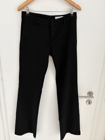 Pantalon noir Berschka taille 40