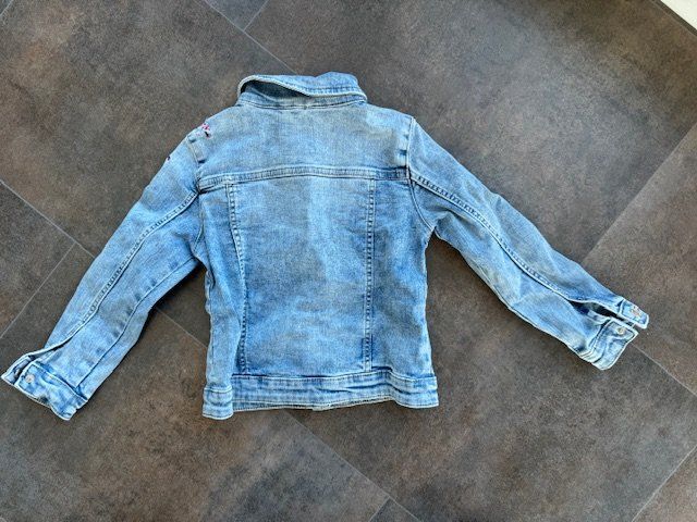 Jacken & Mäntel: Mädchen Jeansjacke Grösse 110 Np SFr. 35.95 – Neu (gemäss Beschreibung) aus Zürich von Amaretto_zh 1