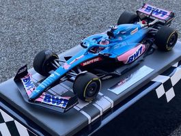 Alpine A522 BWT   Fernando Alonso  F1 2022   Minichamps 1:18