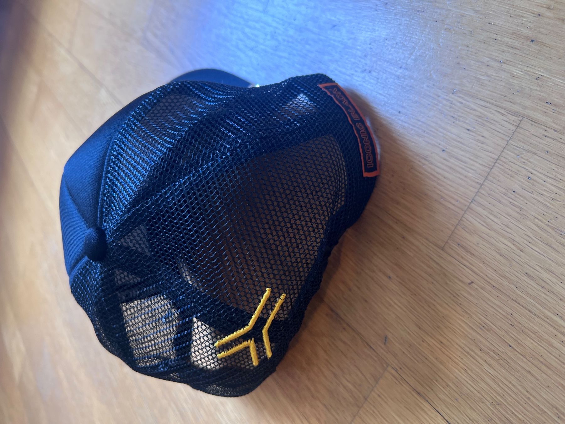 Hüte, Mützen & Caps: Iconic Black VIP Cap – Neu (gemäss Beschreibung) aus Zürich von John_777 1