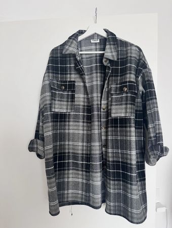 Lässiges Holzfäller Hemd in grau/schwarz - Herbst Style!