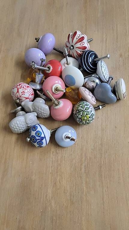Tutte le decorazioni: Keramik Knöpfe Diverse Muster 20Stk – Usato da Elgg venduto da Limone2018 1