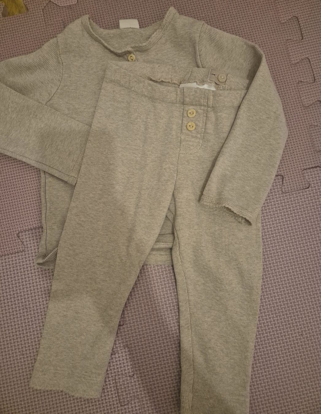 H&M Lotti & Set di vestiti: H&M Set beige Gr. 86 – Nuovo (secondo la descrizione) da Villars-sur-Glâne venduto da Thalimey