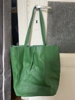 Sac cabas cuir vert grand modéle.