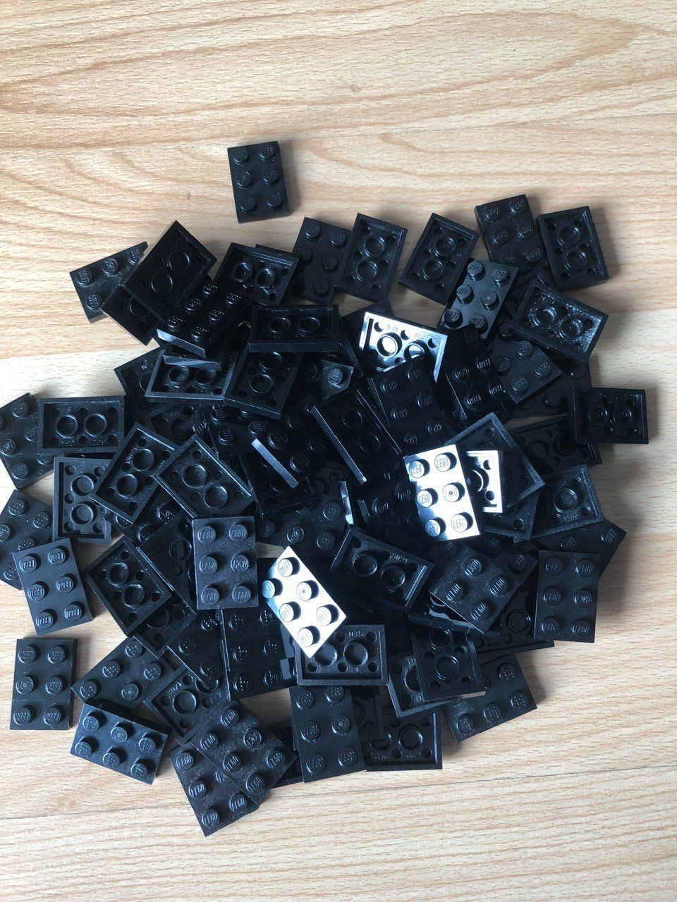Lego Baukästen: Lego Basic109xPlates 2x3 – Neu (gemäss Beschreibung) aus Matzendorf von HaiNakamoto 1