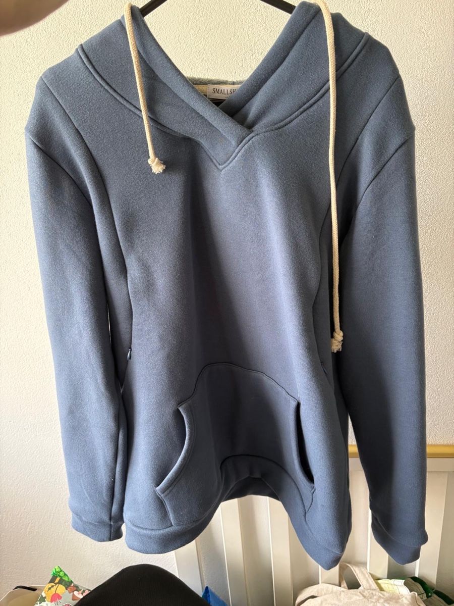 Maglioni & Felpe: Comfortable blue hoodie, – Nuovo (secondo la descrizione) da Wädenswil venduto da kat_q9gp