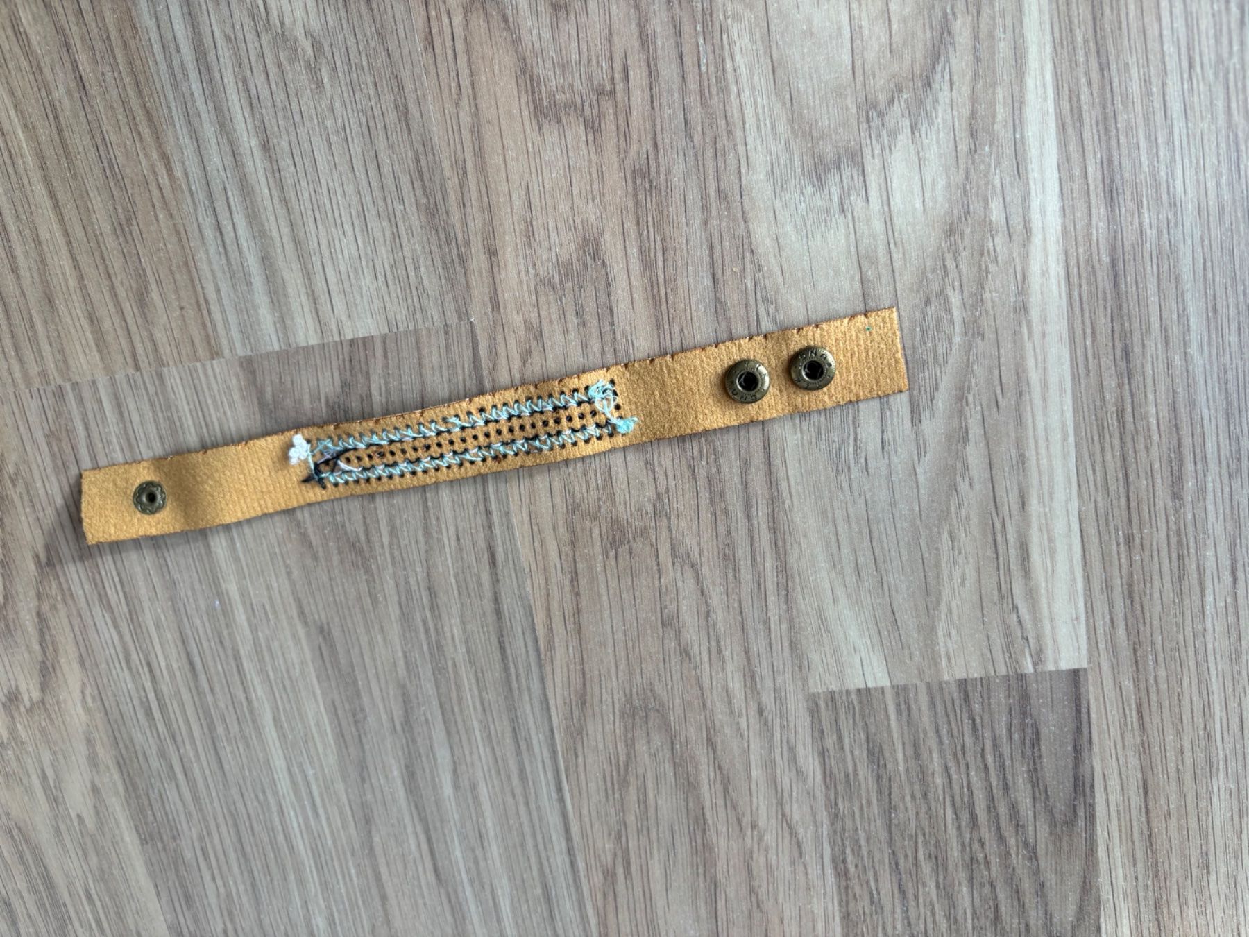 Bracciali & Braccialetti: Handmade ornament, leather – Nuovo (secondo la descrizione) da St-George venduto da elena27 4