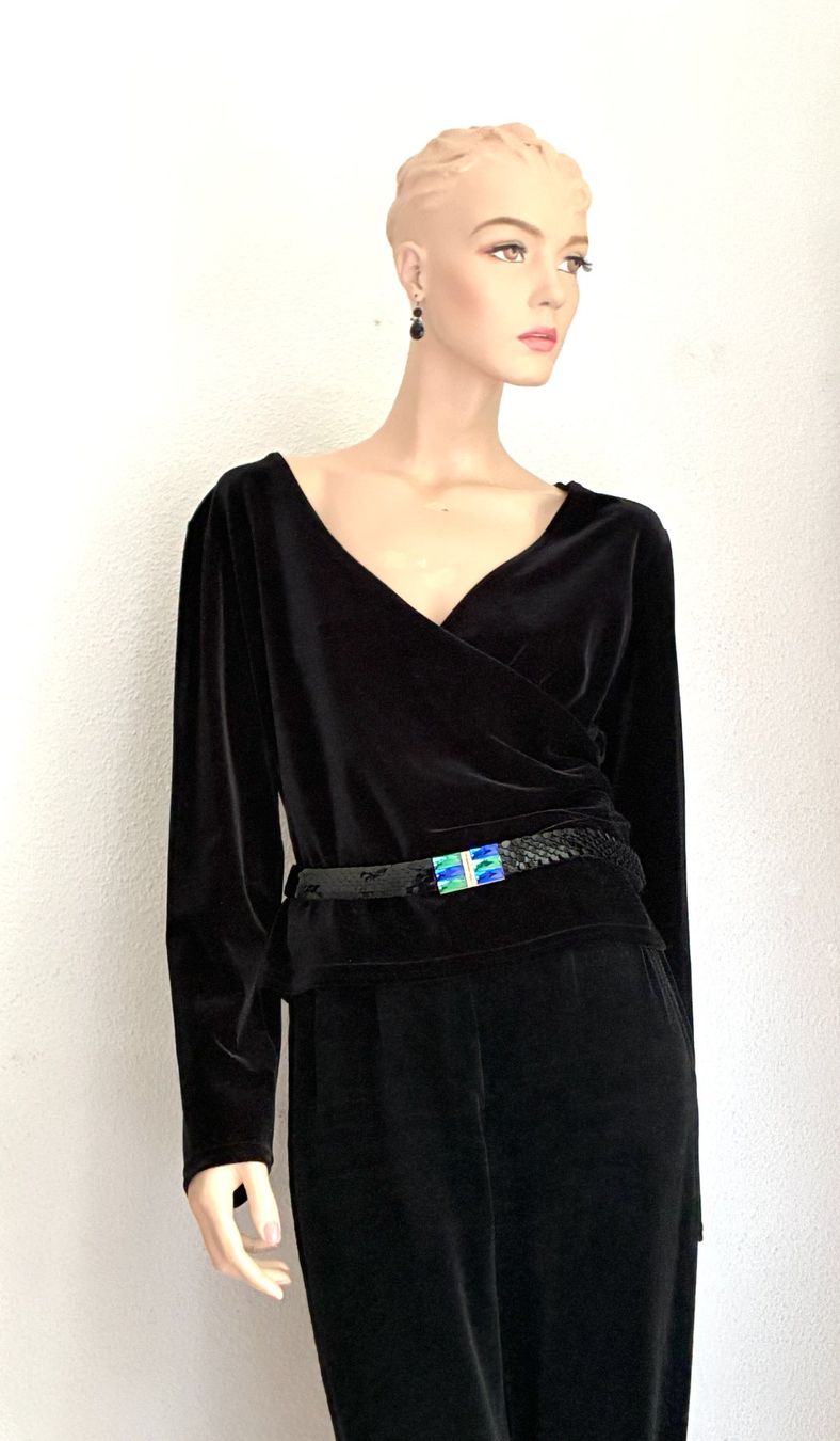 Costumes: Schwarzes Samt Ensemble Top/Hose/Gürtel – D'occasion à Kloten par Nephty 5