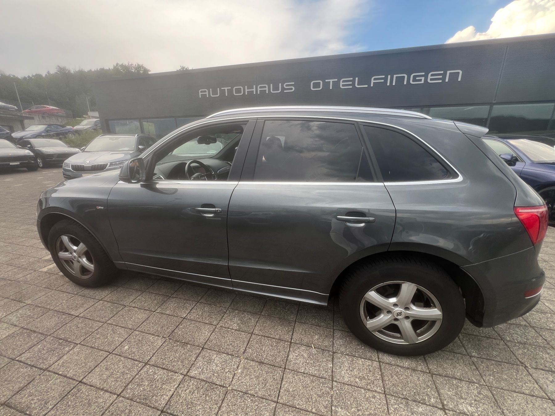 Audi Autos: Audi Q5 3.2 – D'occasion à Otelfingen par hof74