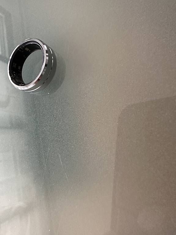Bagues: Smart Ring mit Ladecase – Neuf avec emballage d'origine à Islikon par Lucride_ 2
