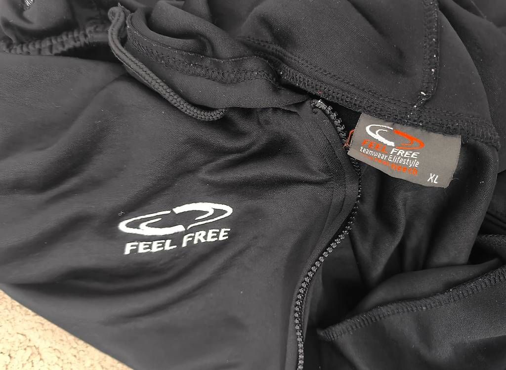 Completi: Feel Free Trainingsanzug  Herren, Gr. XL – Usato da Pully venduto da vir_58dk 2