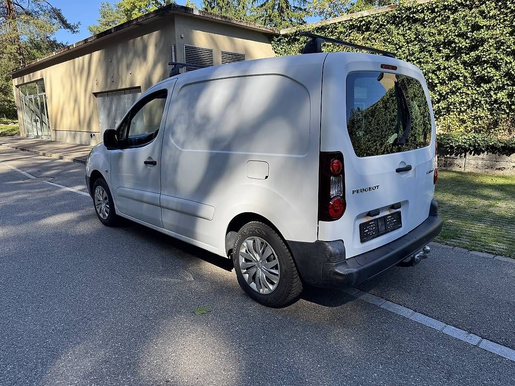 Nutzfahrzeuge: Peugeot Partner 1.6 VTi – Gebraucht aus Samstagern von cla_q2h2 1