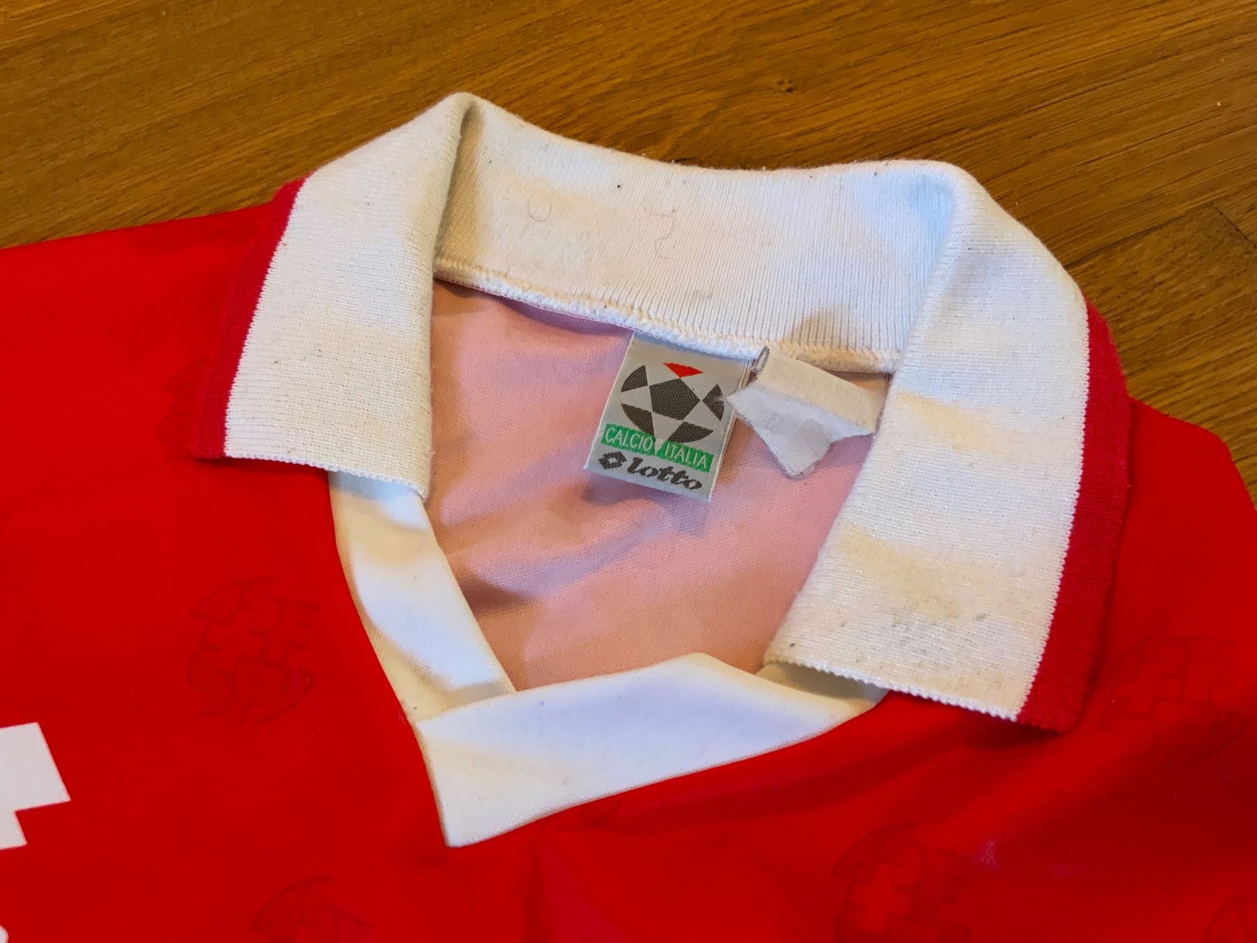 Schweizer Nati Canottiere & Pantaloni: Schweizer Natitrikot aus den 90ern – Usato da Dänikon ZH venduto da Sherde 4