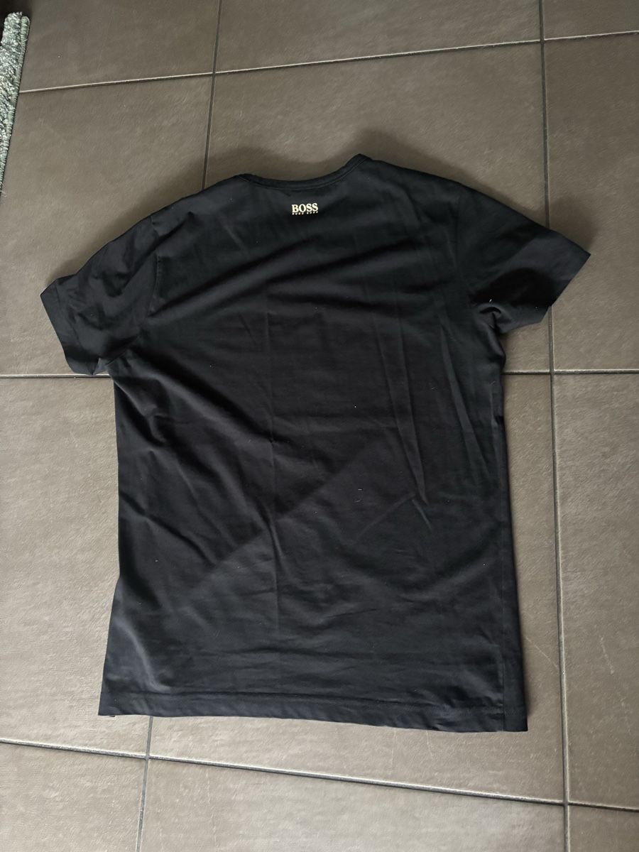 Hugo Boss T-shirt: T-Shirt Gr.M Hugo Boss – Usato da Zug venduto da Biki72 1