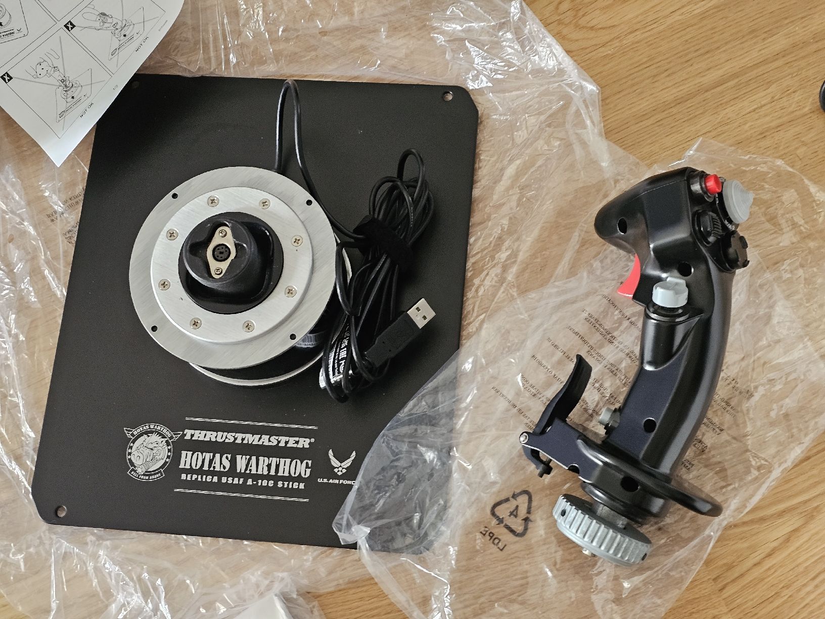 Thrustmaster Controller: Ab 1 FR!!! Thrustmaster HOTAS Warthog - wie neu! – Nuovo (secondo la descrizione) da Baden venduto da rob_grh6 6