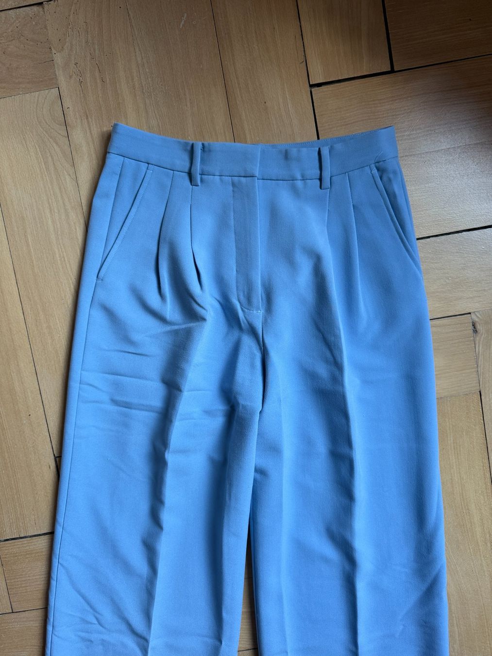 Zara Pantaloni: ZARA - Hose hellblau elegant M – Usato da Zürich venduto da Diazaio 1