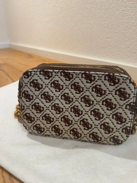 Borse da donna: Guess Mini Tasche, Monogramm, guter Zustand – Usato da Weiach venduto da cor_2sss 2