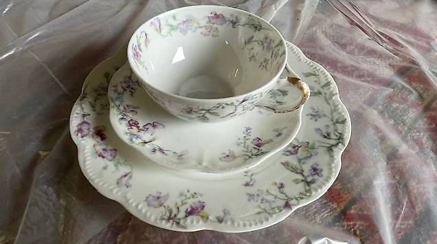 Geschirrsets: Service à café porcelaine HAVILAND – Gebraucht aus Granges-Marnand von val_2b5z