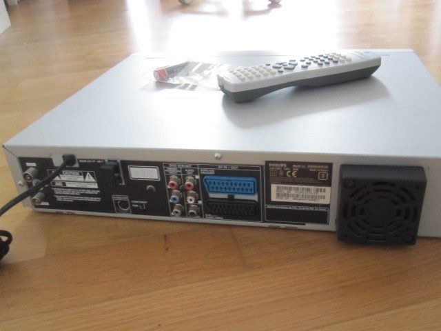 Philips Aufnahmegeräte: Philips VHS-Videorecorder – Gebraucht aus Ehrendingen von spanky11 4