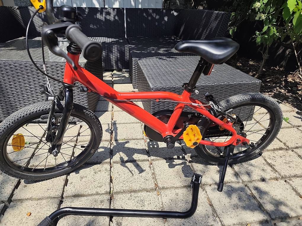 Biciclette: Decathlon Kindervelo 16" rot + Schiebehilfe & Ständer – Usato da Baden venduto da Flohmarkt-24 3