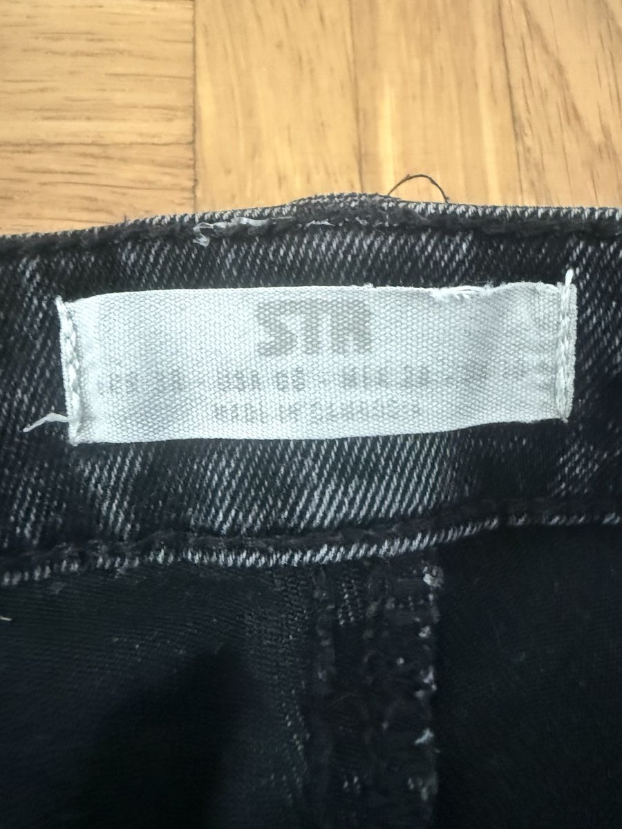 Stradivarius Jeans: Jeans bootcut noir STR – Gebraucht aus Vernier von DubasNicole 2