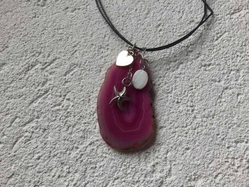 Colliers: Collier sautoir avec Agate rose & breloques, NEUF – Neuf avec emballage d'origine à Agiez par chouchanelle 9
