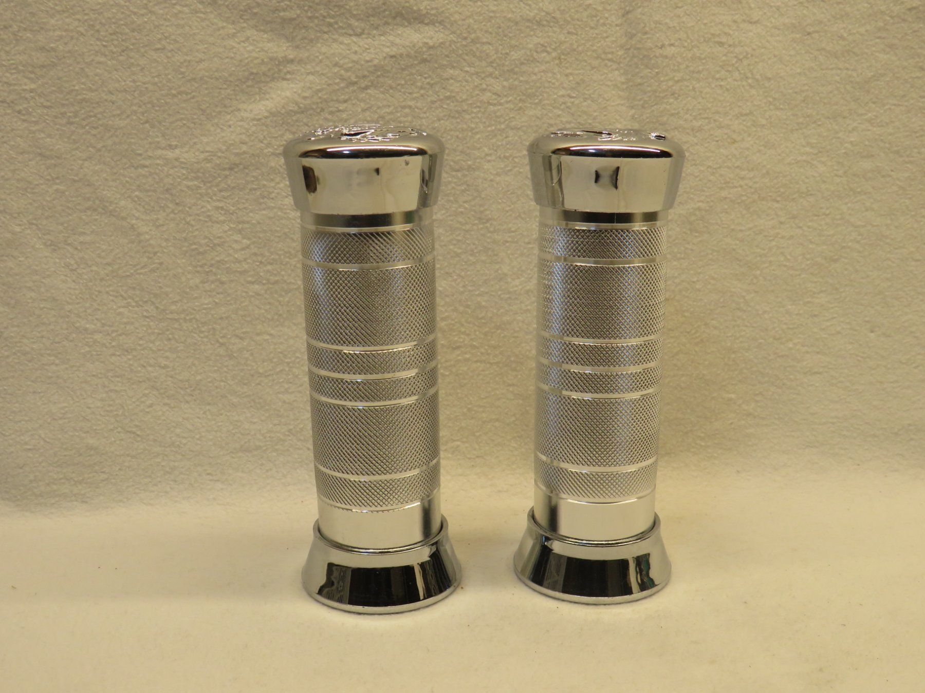 Tutti i ricambio per moto: 3X Motorroller Griffe  Satz Custom Eagle Spirit gerändelt – Nuovo (secondo la descrizione) da Elsau venduto da MANWITHVAN 4