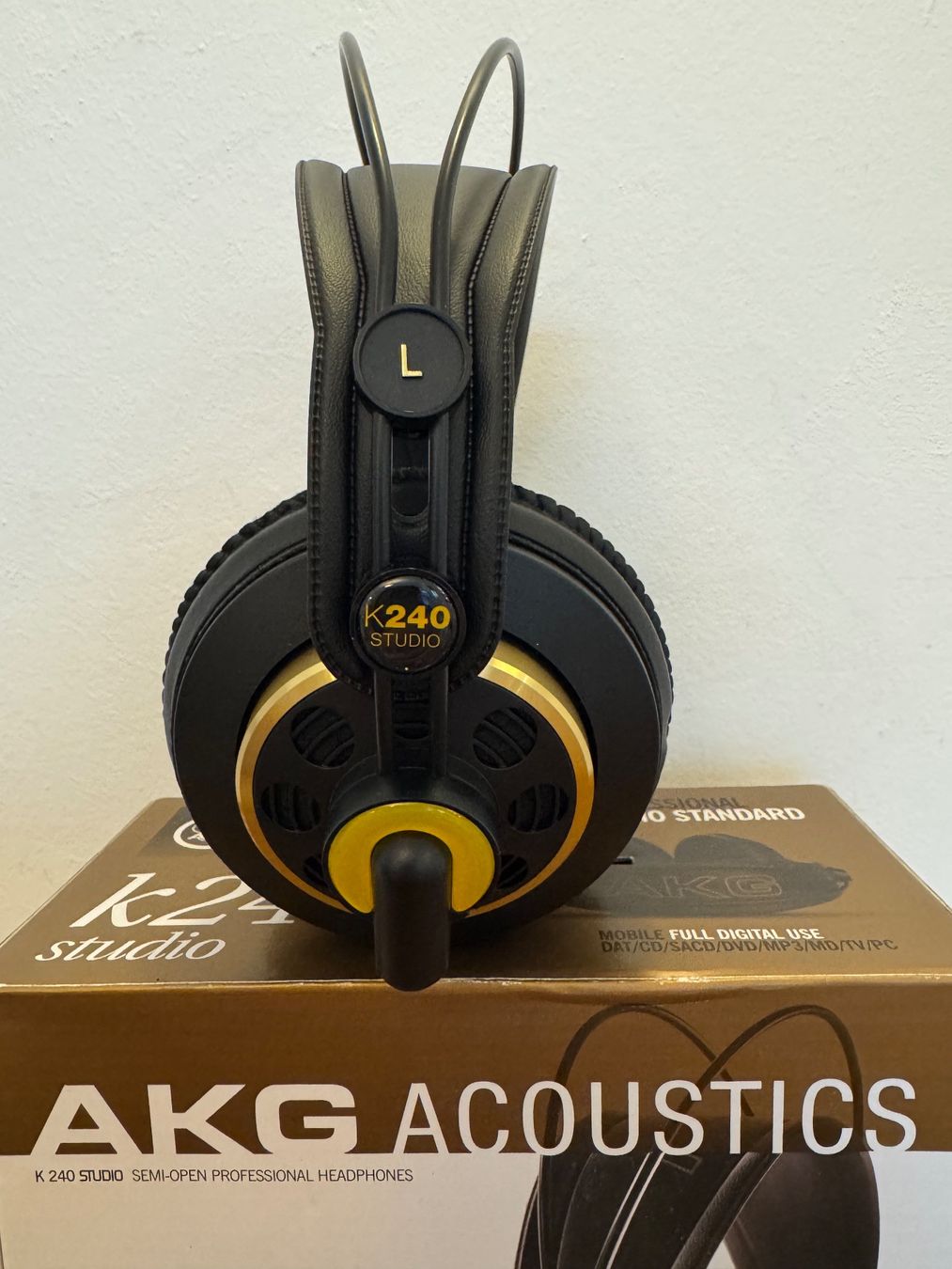 Akg Kopfhorer Saturn