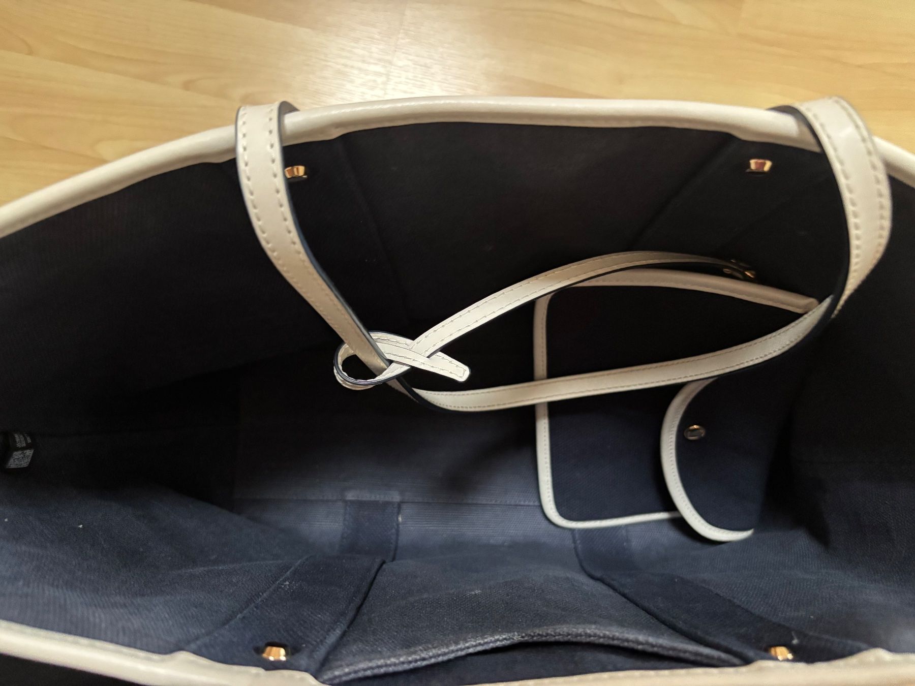 Michael Kors Taschen für Damen: Michael Kors Shopper – Gebraucht aus Büren an der Aare von schlenker66 3