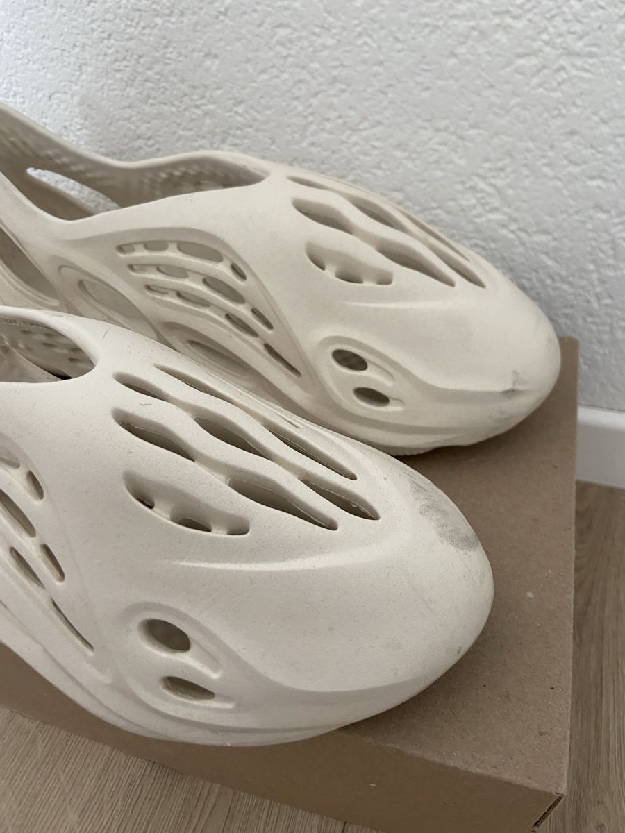 Herrenschuhe: yeezy foam runner – Gebraucht aus Stäfa von JamesO03 1