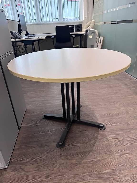 Tavoli: Runder Tisch – Usato da Niederuzwil venduto da jessykr24