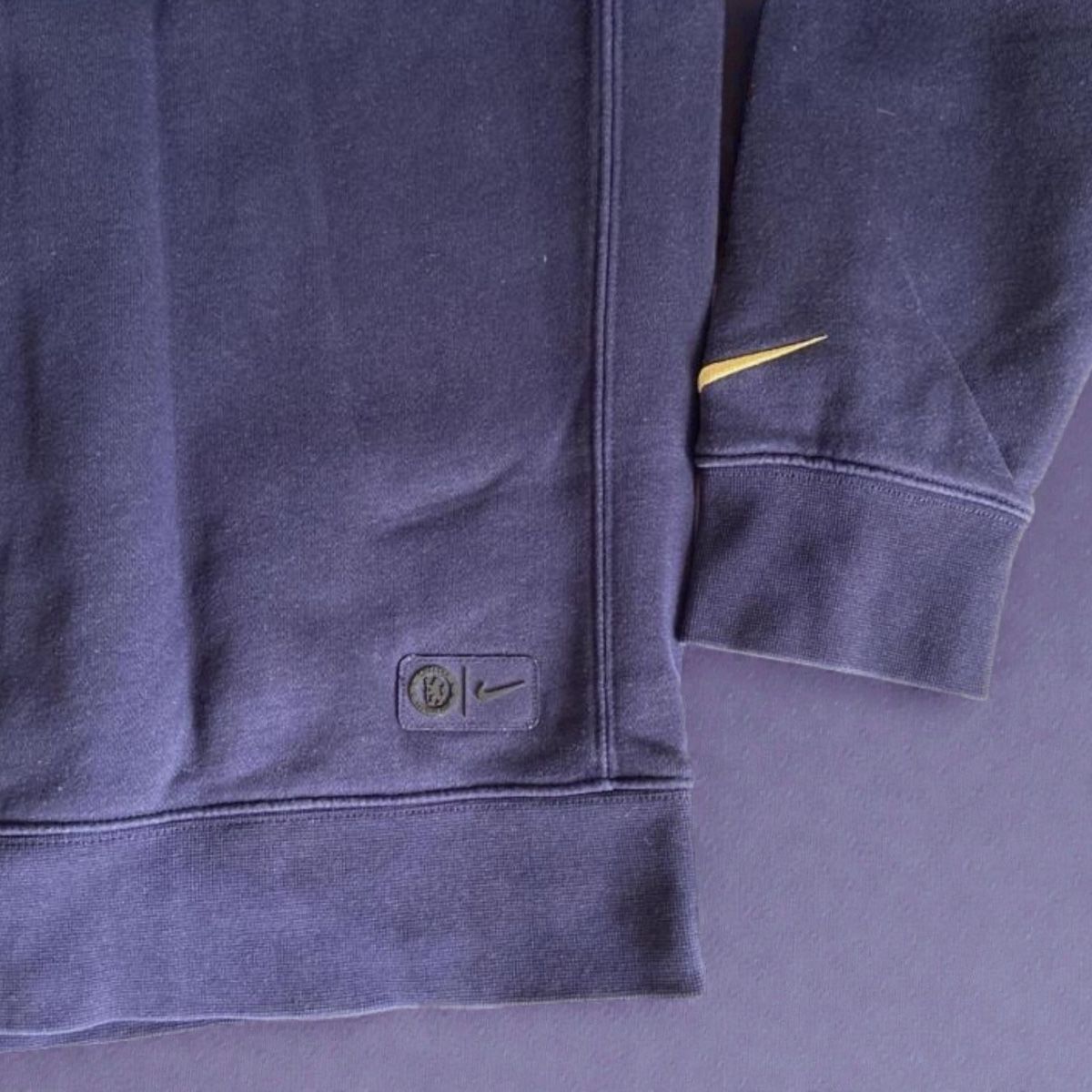 Nike Maglioni & Felpe: Nike Vintage Sweatshirt – Usato da Dornach venduto da R0VE 4