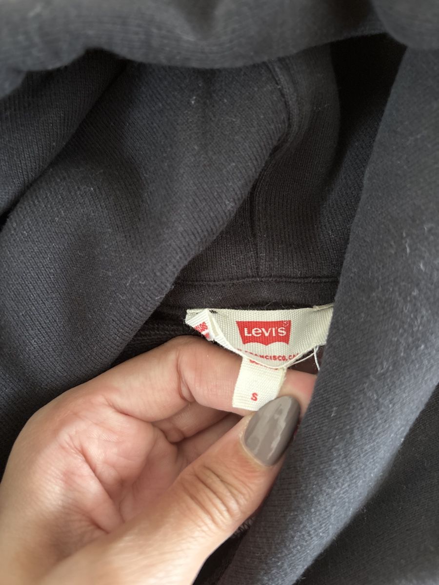 Levi's Lotti di vestiti: Levi's Shorts & Hoodie im Set – Usato da Zürich venduto da del_gdm2 4