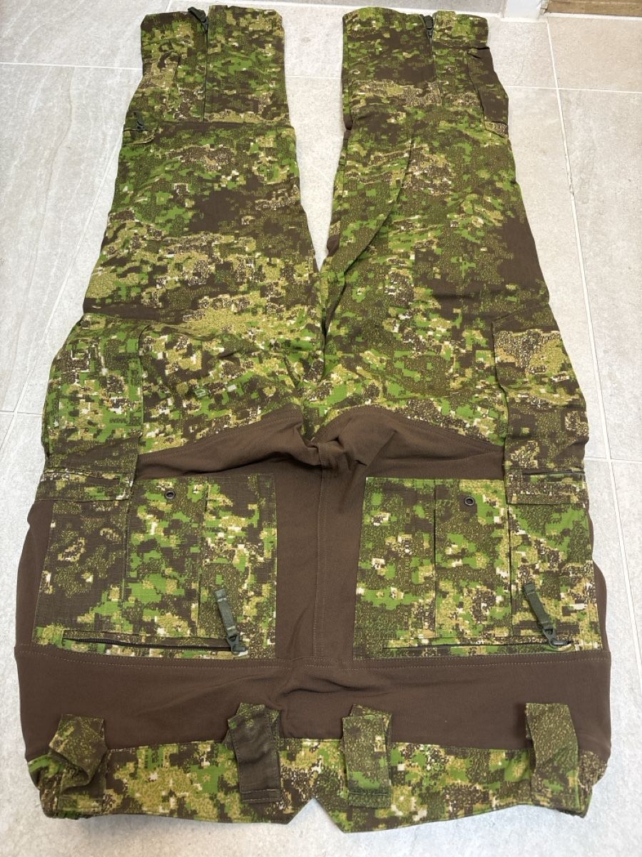 Uf Pro Pantaloni: Ufpro Hose – Nuovo (secondo la descrizione) da Engelburg venduto da scarr 1