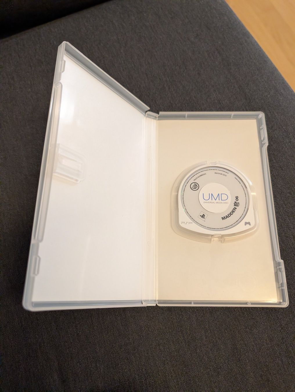 Jeux: Madden 06 Sony psp – D'occasion à Giubiasco par Tici__nerd_Giubiasco 2