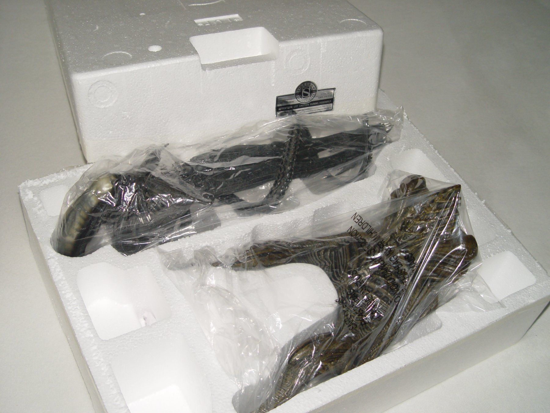 Figuren: HR GIGER - Statue Alien Internecevius Raptus, nummeriert – Gebraucht aus Bern von art-for-sale 1