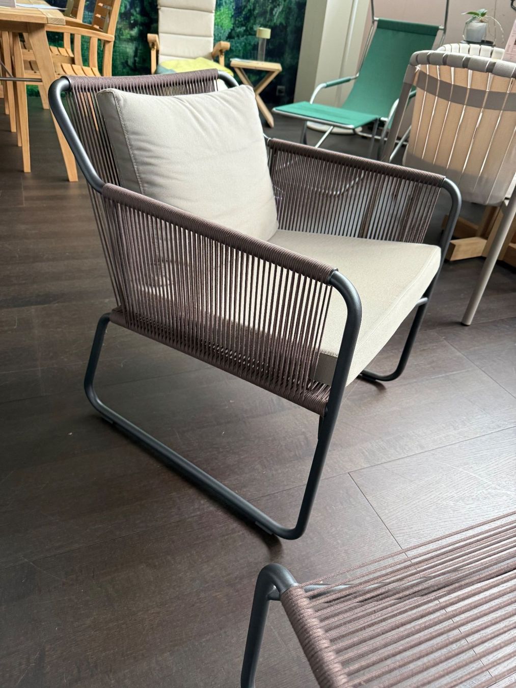 Poltrone: Sessel mit Hocker, Harp 311, Roda – Nuovo (secondo la descrizione) da Kriens venduto da AmreinWohnen 2