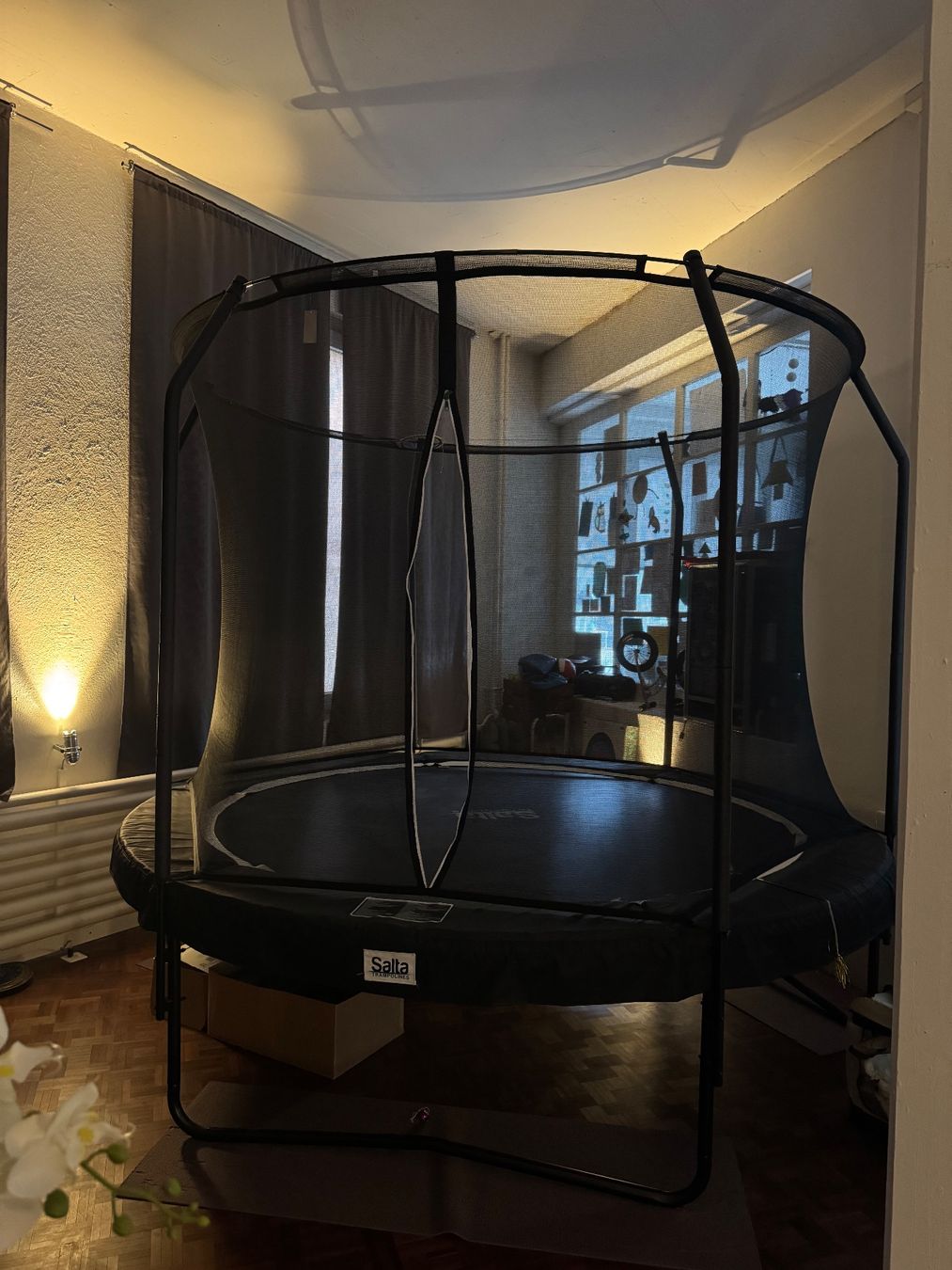 Salta Trampoline: Trampolin Salta Premium Black Edition Ø 305cm. – Gebraucht aus Künten von Spike17