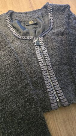 ALPIN Elegante Jacke, neuwertig, Grösse M, perfekt zum Dirnd