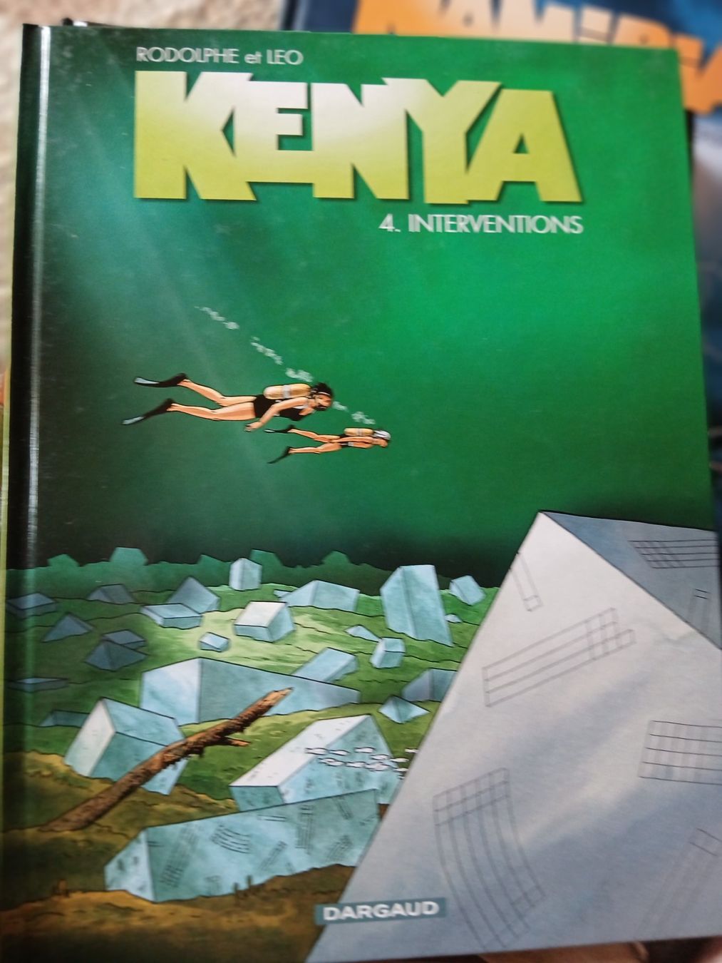 BD: KENYA ALDEBARAN 4 INTERVENTIONS TTBE – D'occasion à Puidoux par Efango
