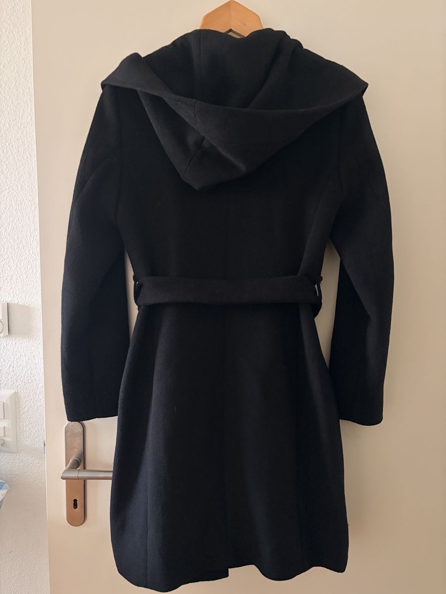 Esprit Mäntel: Schwarzer Esprit Wintermantel mit Kapuze, Grösse 36 – Gebraucht aus Cham von mtj_ts97