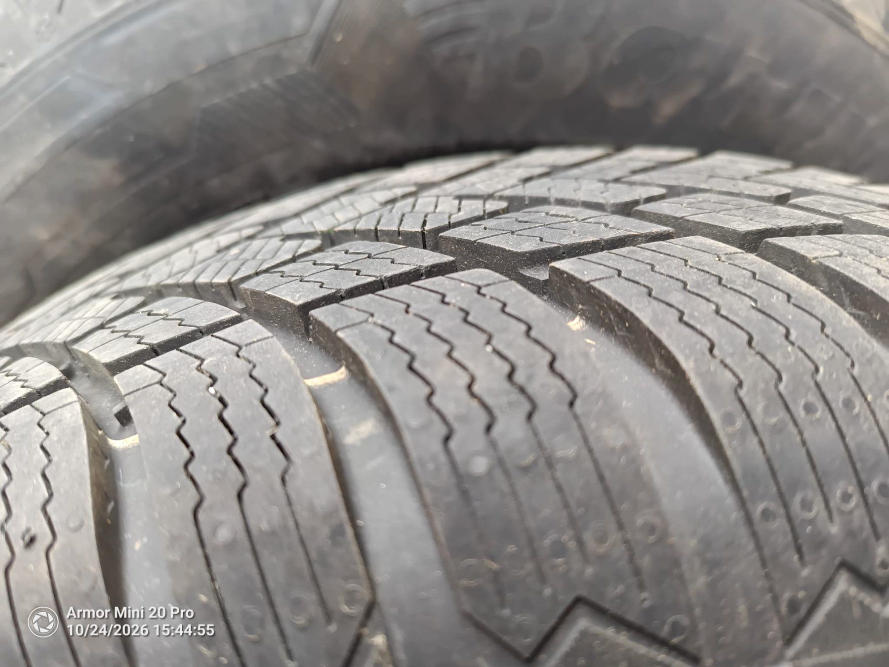 Toyota Pneumatici & Ruote complete: Räder 215/70 R16 – Usato da Weesen venduto da sowieso06 3