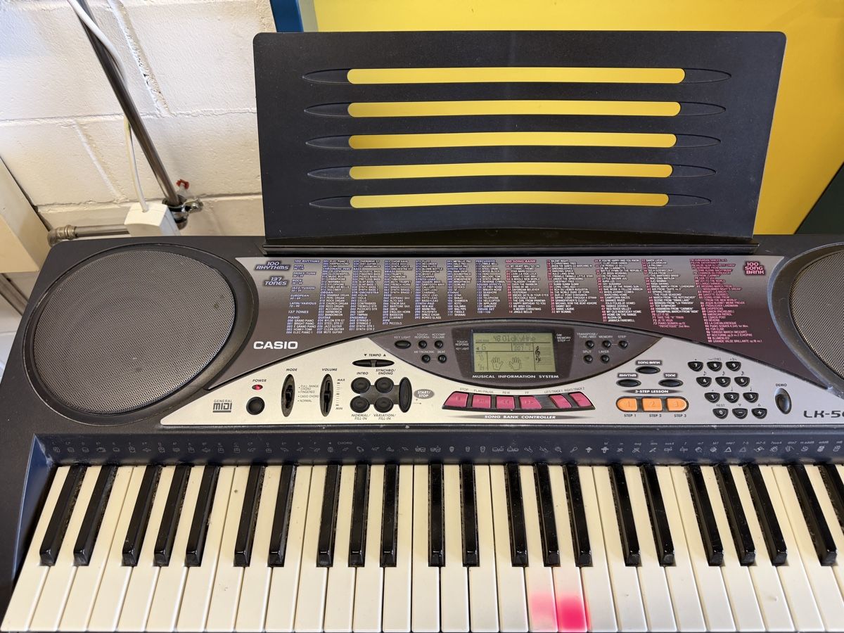 Casio Musikinstrumente: Casio LK-50 Key Lighting System Keyboard gebraucht – Gebraucht aus Strengelbach von RaenAntikDesign 2